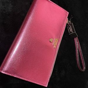 New Victoria’s Secret Walket